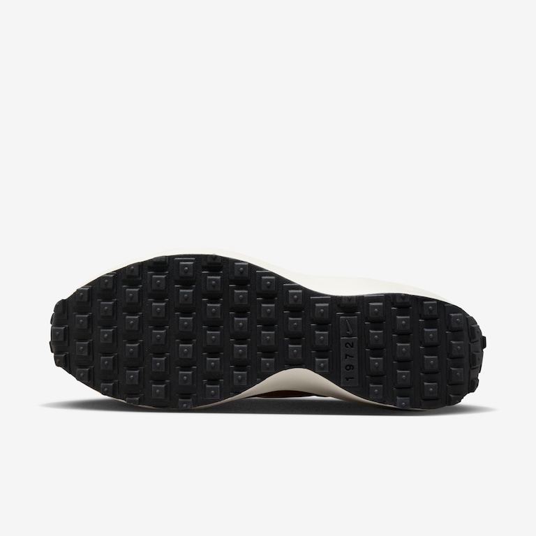 Tênis Nike Waffle Debut Essential Feminino - Foto 2