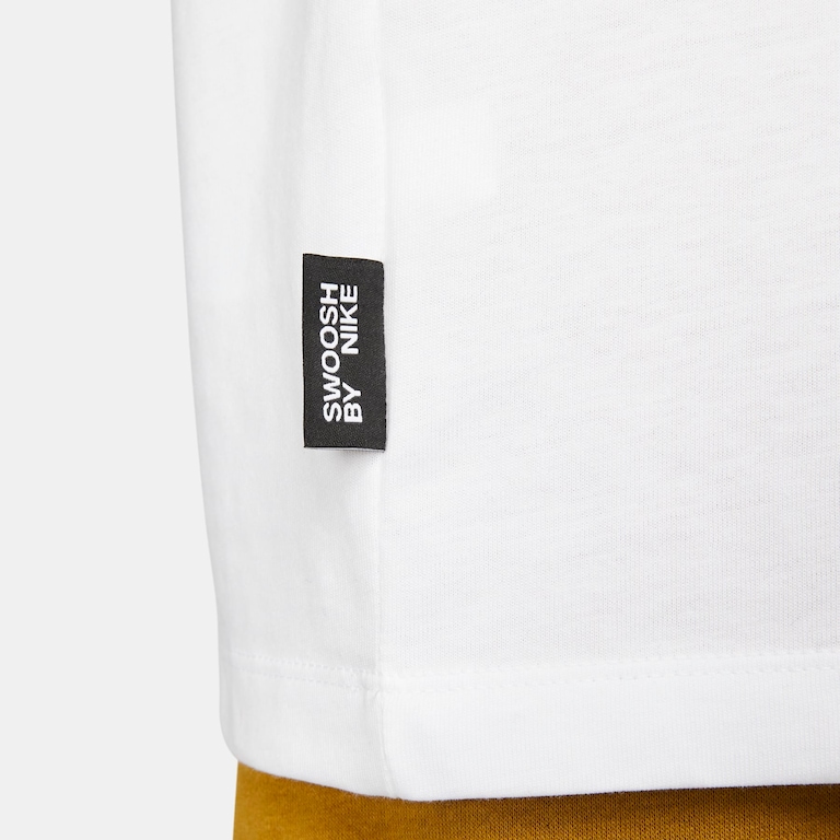 Camiseta Nike Sportswear Masculina - Foto 6