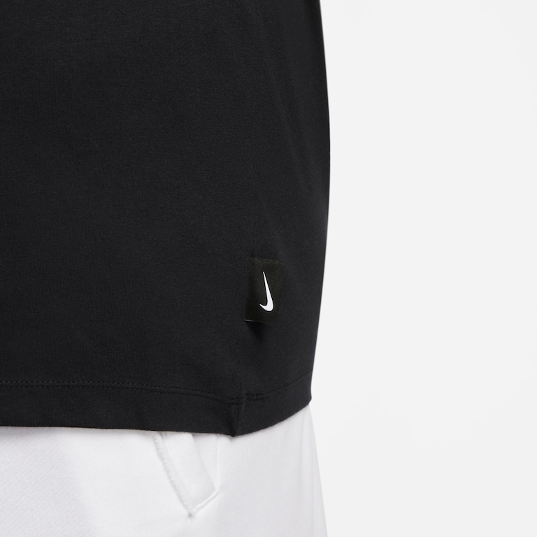 Camiseta Nike Sportswear Masculina - Foto 11