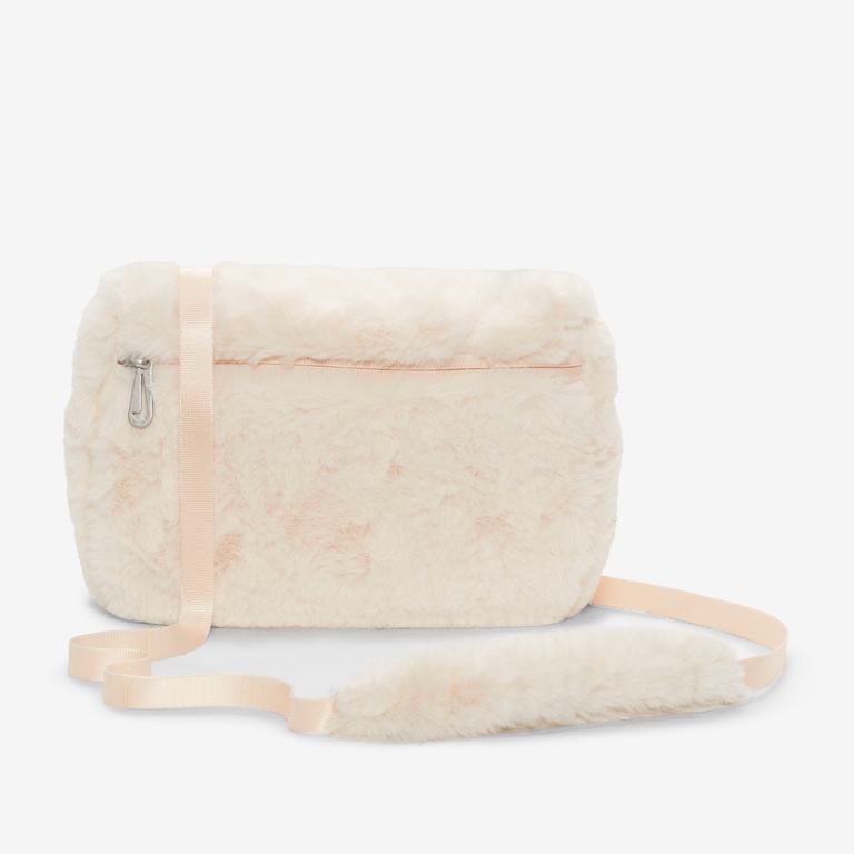 Bolsa Nike Sportswear Futura 365 Feminina - Foto 4