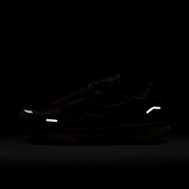 Tênis Nike Phoenix Waffle Feminino - Foto 11