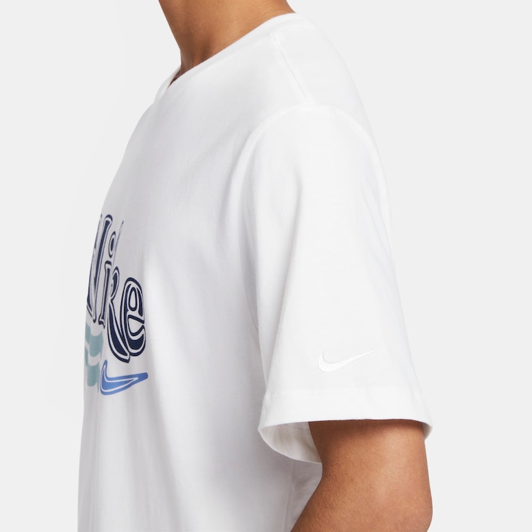 Camiseta Nike Sportswear UV Masculina - Foto 4