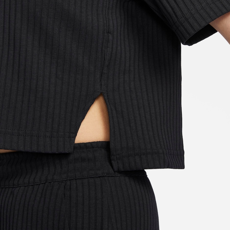 Camiseta Nike Sportswear Feminina - Foto 4