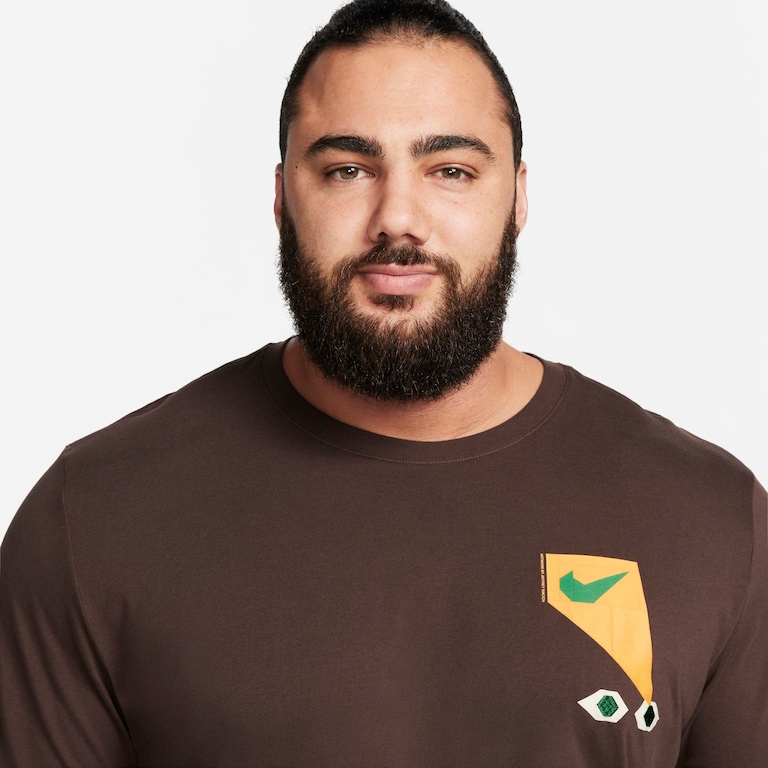 Camiseta Nike Sportswear Masculina - Foto 9