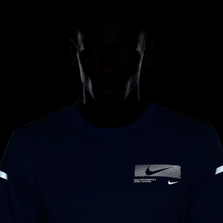 Camiseta Nike Dri-FIT Flash Masculina - Foto 5