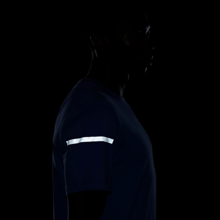 Camiseta Nike Dri-FIT Flash Masculina - Foto 6