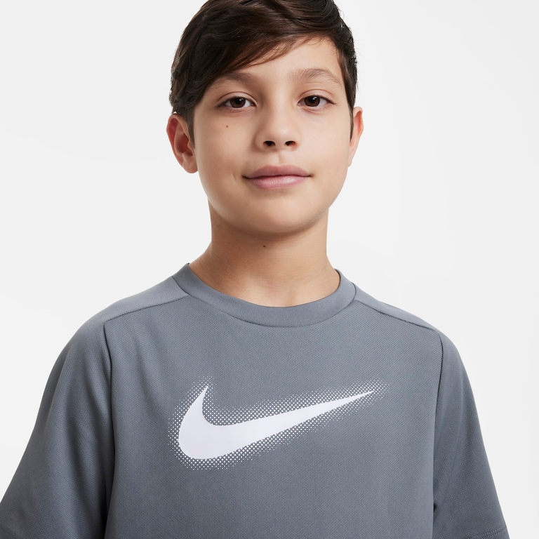 Camiseta Nike Dri-FIT Multi+ Graphic Infantil - Foto 2