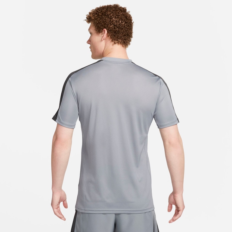 Camiseta Nike Dri-FIT Academy 23 Masculina - Foto 2