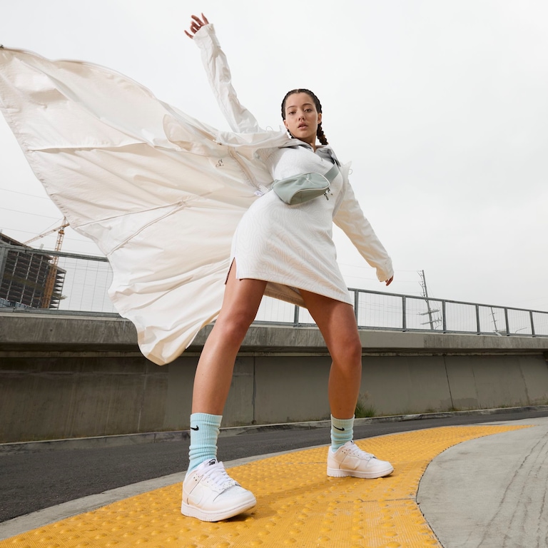 Tênis Nike Dunk Low SE Feminino - Foto 11