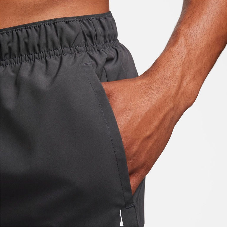 Shorts Nike Challenger Masculino - Foto 5