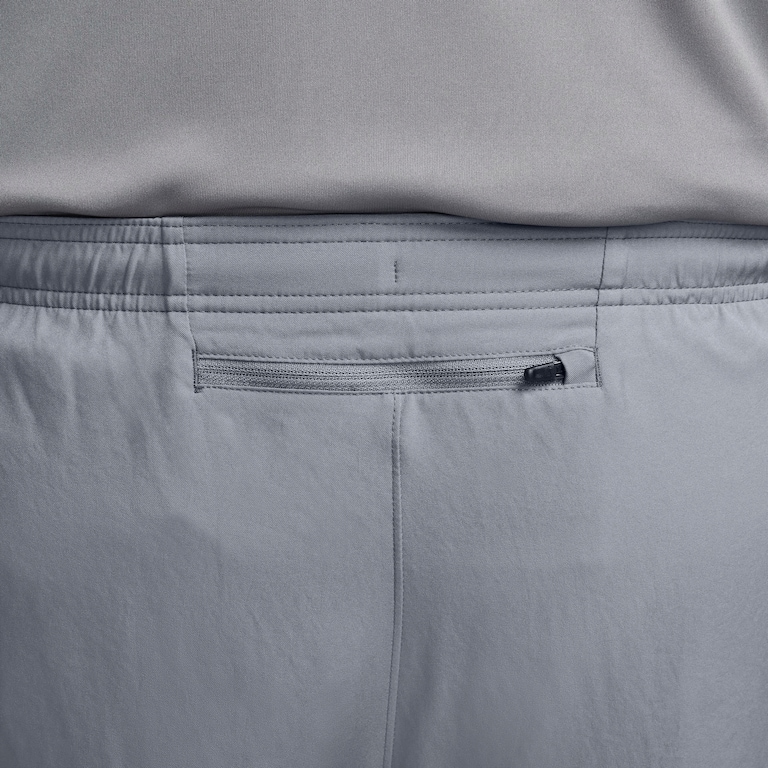 Calça Nike Challenger Woven Masculina - Foto 13