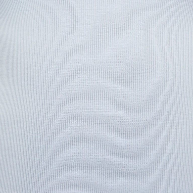 Camiseta Nike Sportswear Chill Knit Feminina - Foto 5