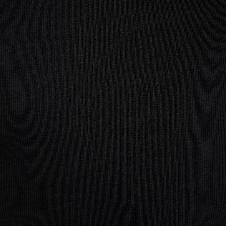 Camiseta Nike Sportswear Chill Knit Feminina - Foto 6