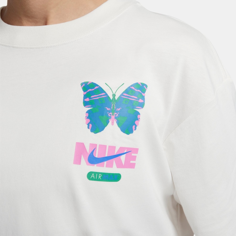 Camiseta Nike Sportswear Feminina - Foto 4