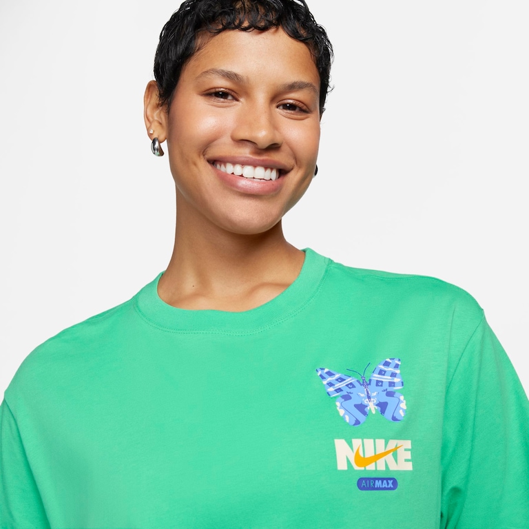 Camiseta Nike Sportswear Feminina - Foto 3