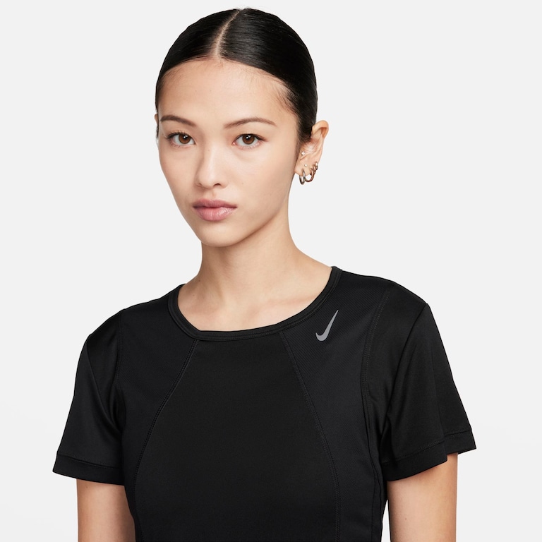 Camiseta Nike Dri-FIT Fast Feminina - Foto 3