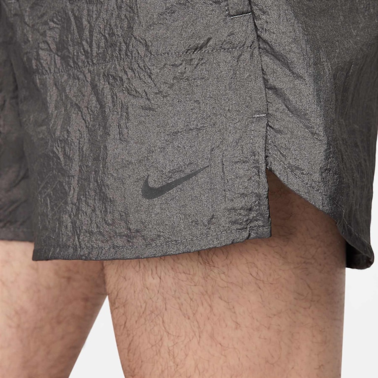Shorts Nike Stride Running Division Masculino - Foto 7