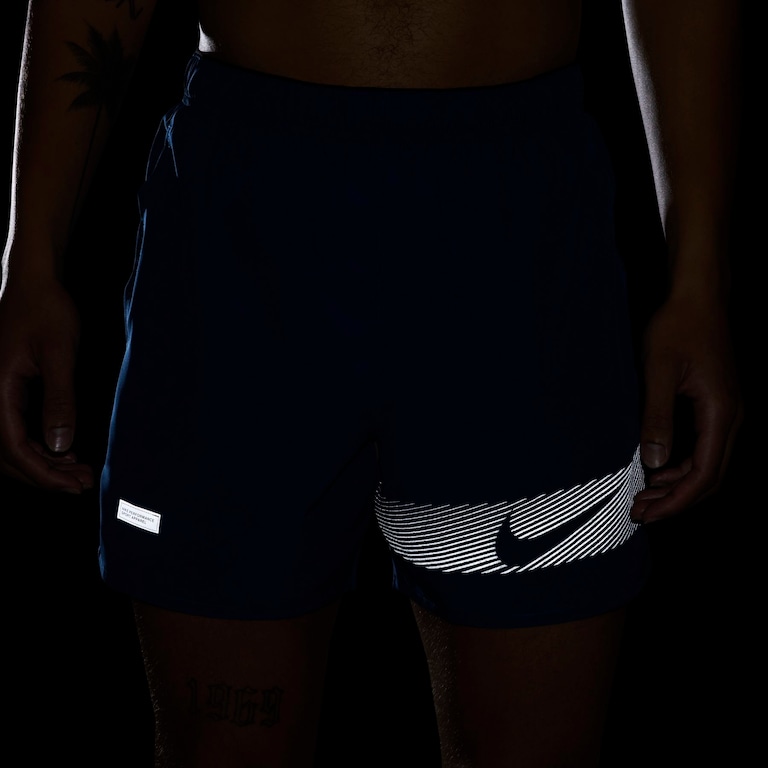 Shorts Nike Challenger Masculino - Foto 12