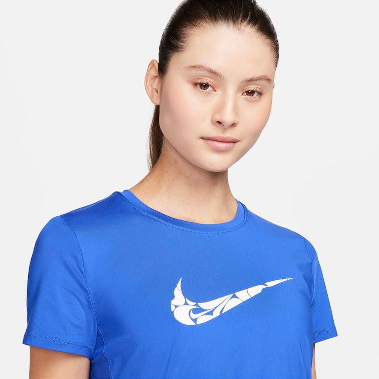 Camiseta Nike One Swoosh Feminino - Foto 3