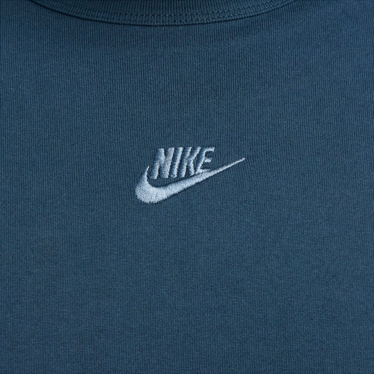 Camiseta Nike Sportswear Premium Essentials Masculina - Foto 11