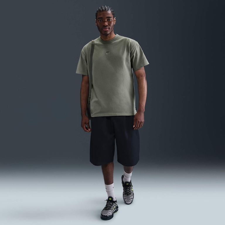 Camiseta Nike Sportswear Premium Essentials Masculina - Foto 4