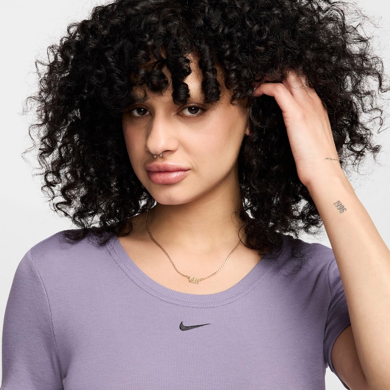 Camiseta Nike Sportswear Chill Knit Feminina - Foto 3