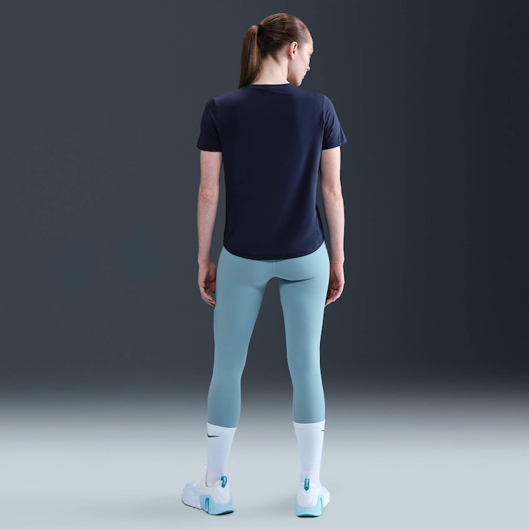 Camiseta Nike Dri-FIT One Feminina - Foto 5