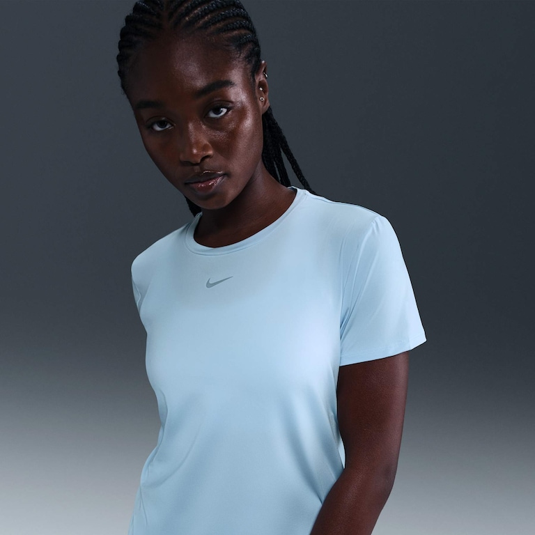 Camiseta Nike Dri-FIT One Feminina - Foto 1