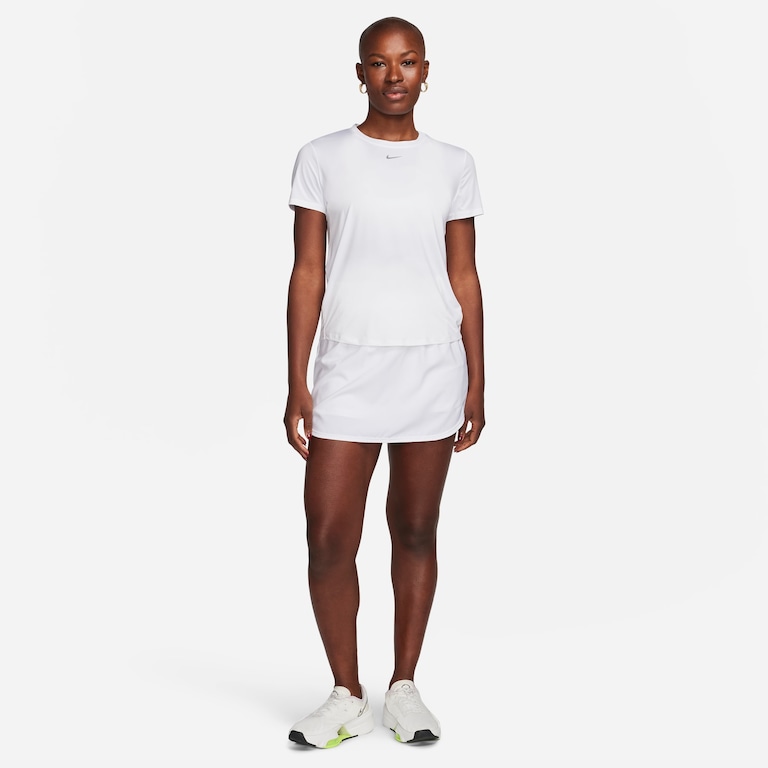 Camiseta Nike Dri-FIT One Feminina - Foto 4