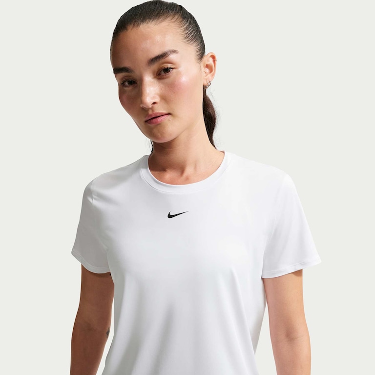 Camiseta Nike Dri-FIT One Feminina - Foto 1