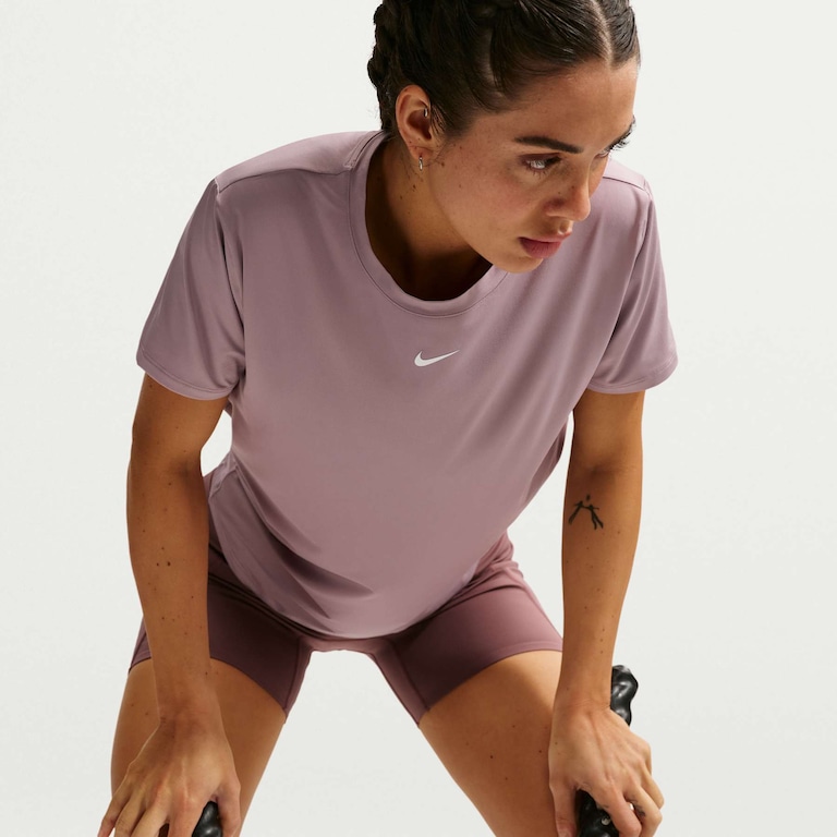 Camiseta Nike Dri-FIT One Feminina - Foto 3