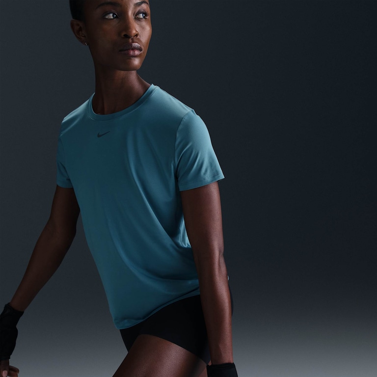 Camiseta Nike Dri-FIT One Feminina - Foto 3