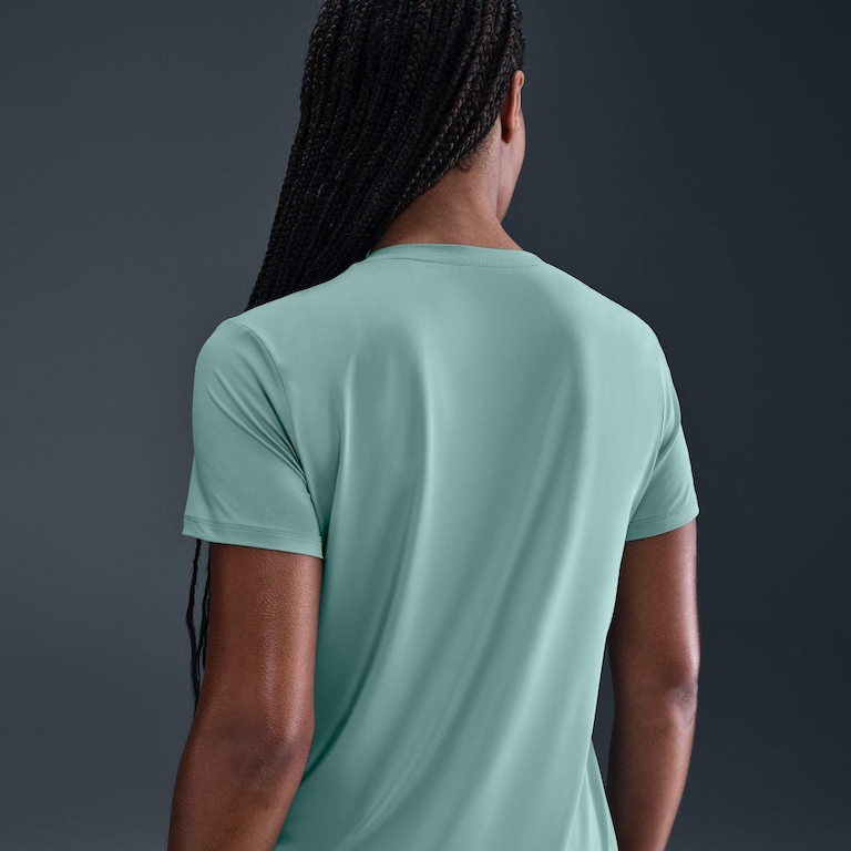 Camiseta Nike Dri-FIT One Feminina - Foto 2