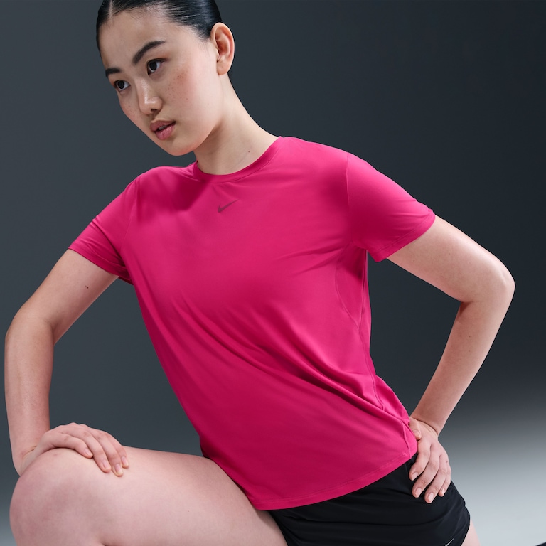 Camiseta Nike Dri-FIT One Feminina - Foto 2