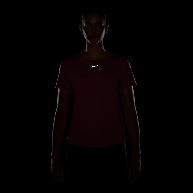 Camiseta Nike Dri-FIT One Feminina - Foto 6