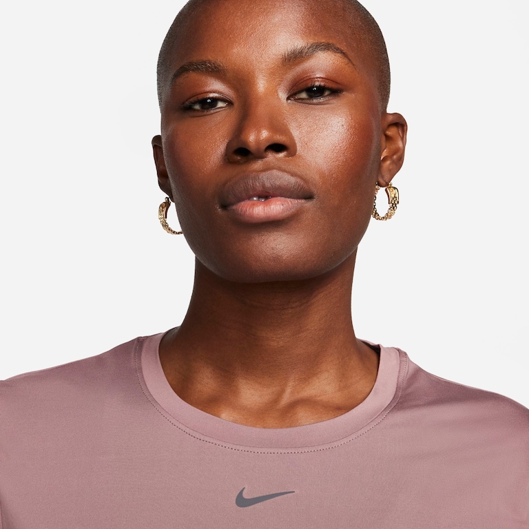 Camiseta Nike Dri-FIT One Feminina - Foto 3