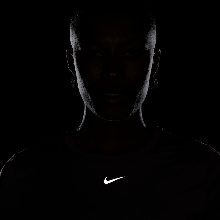Camiseta Nike Dri-FIT One Feminina - Foto 5