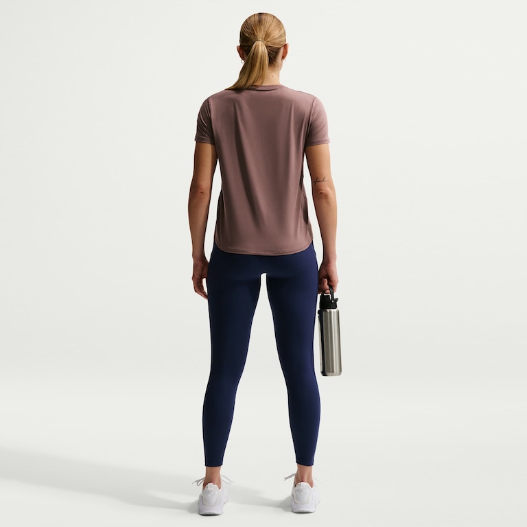 Camiseta Nike Dri-FIT One Feminina - Foto 5