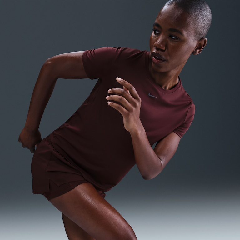 Camiseta Nike Dri-FIT One Feminina - Foto 2