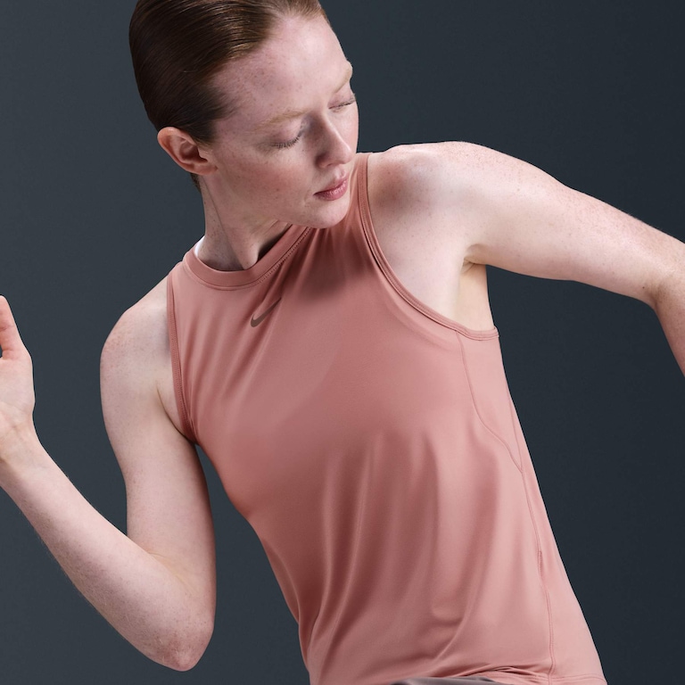 Regata Nike Dri-FIT One Feminina - Foto 3