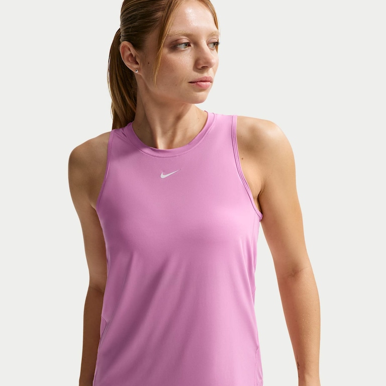 Regata Nike Dri-FIT One Feminina - Foto 1