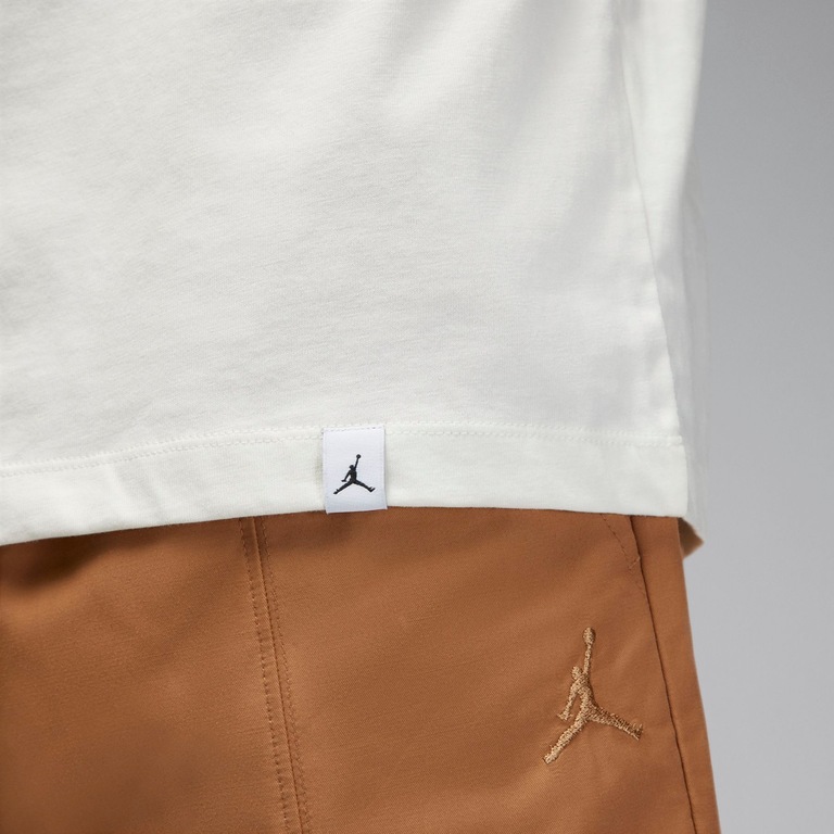 Camiseta Jordan Flight Essentials Masculina - Foto 4