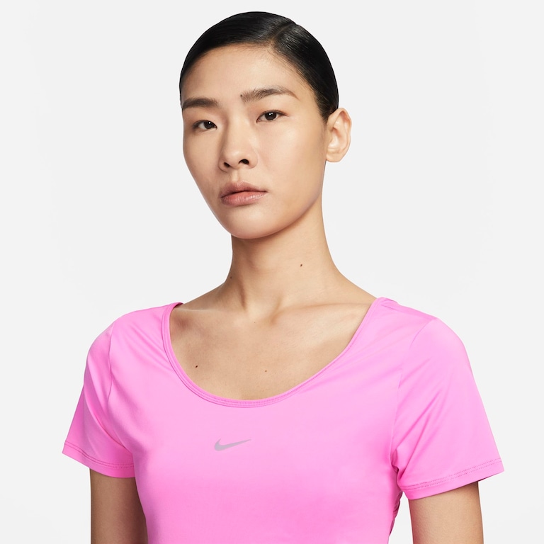 Camiseta Nike Dri-FIT One Cropped Feminina - Foto 3