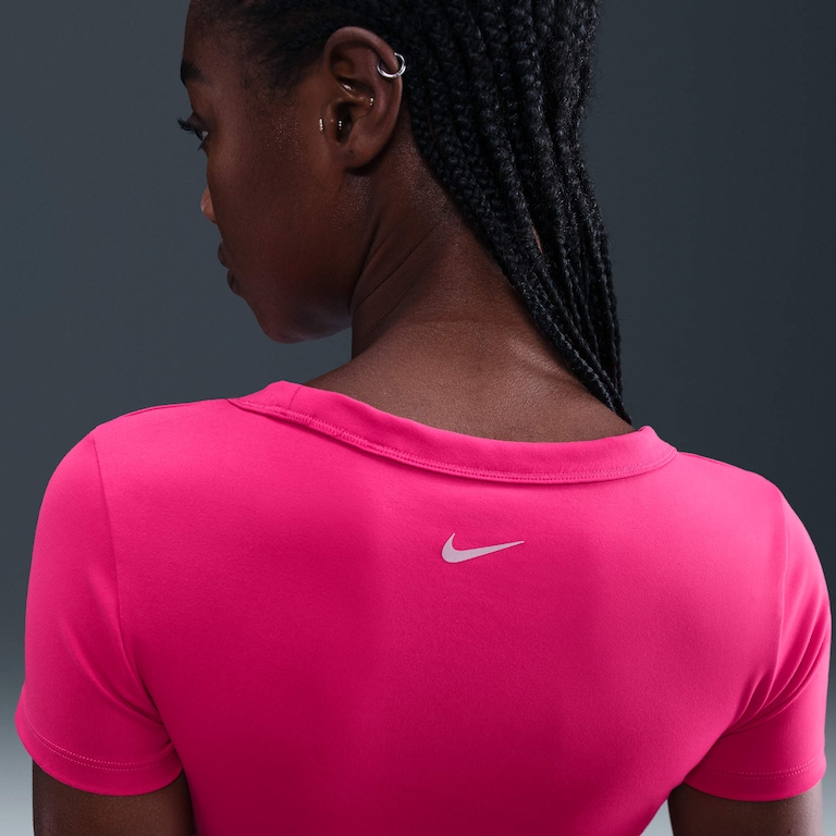 Camiseta Nike Dri-FIT One Cropped Feminina - Foto 2
