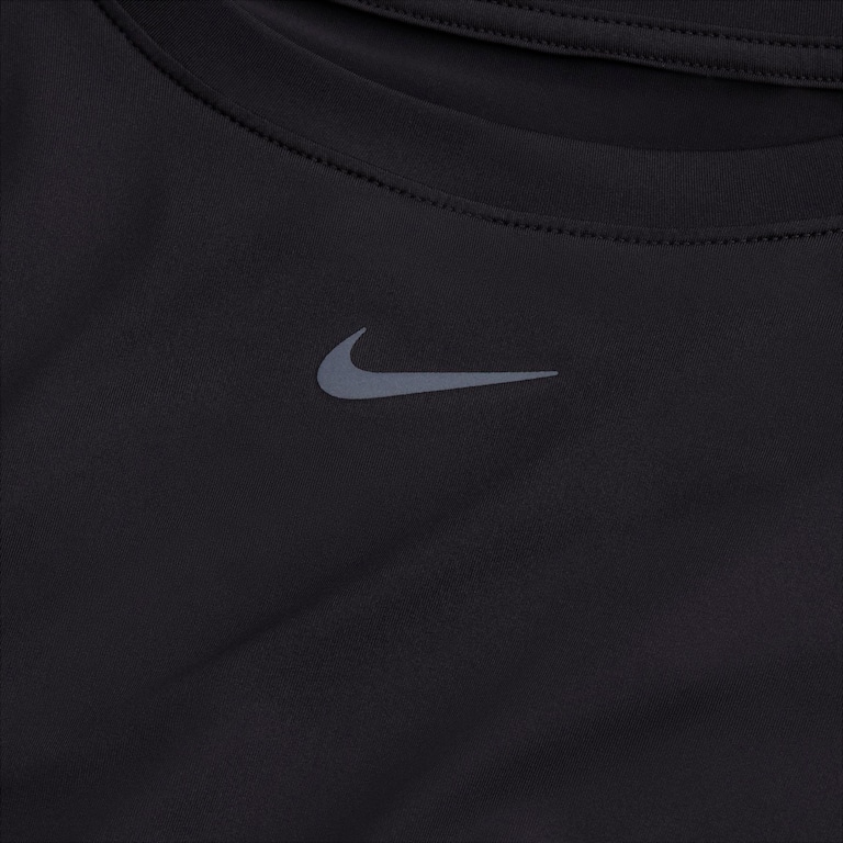 Camiseta Nike Dri-FIT One Feminina - Foto 7