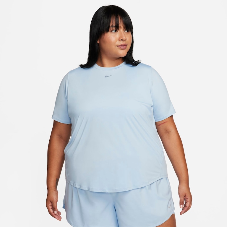 Plus Size - Camiseta Nike Dri-FIT One Feminina - Foto 1