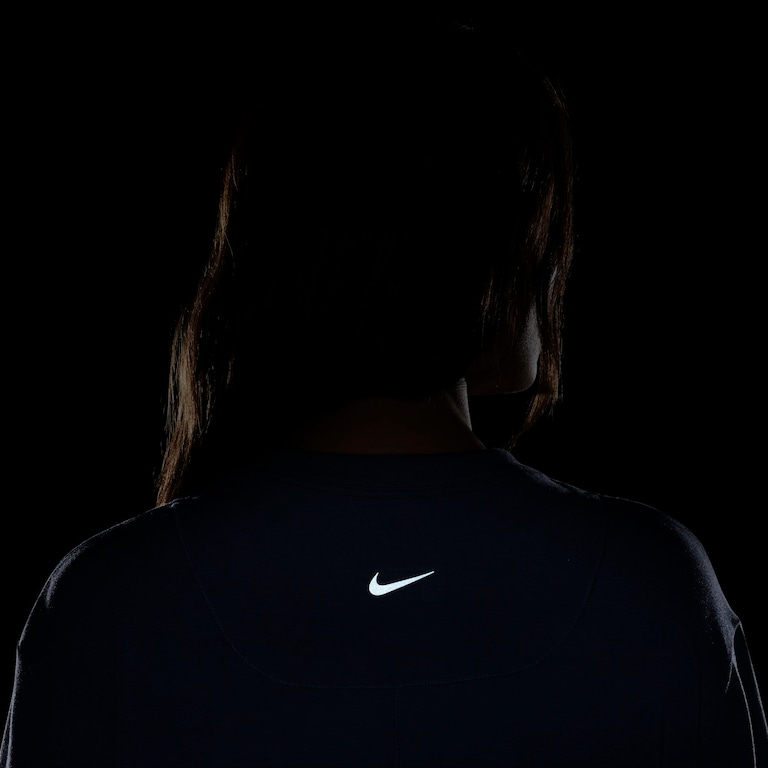 Camiseta Nike Dri-FIT One Feminina - Foto 7