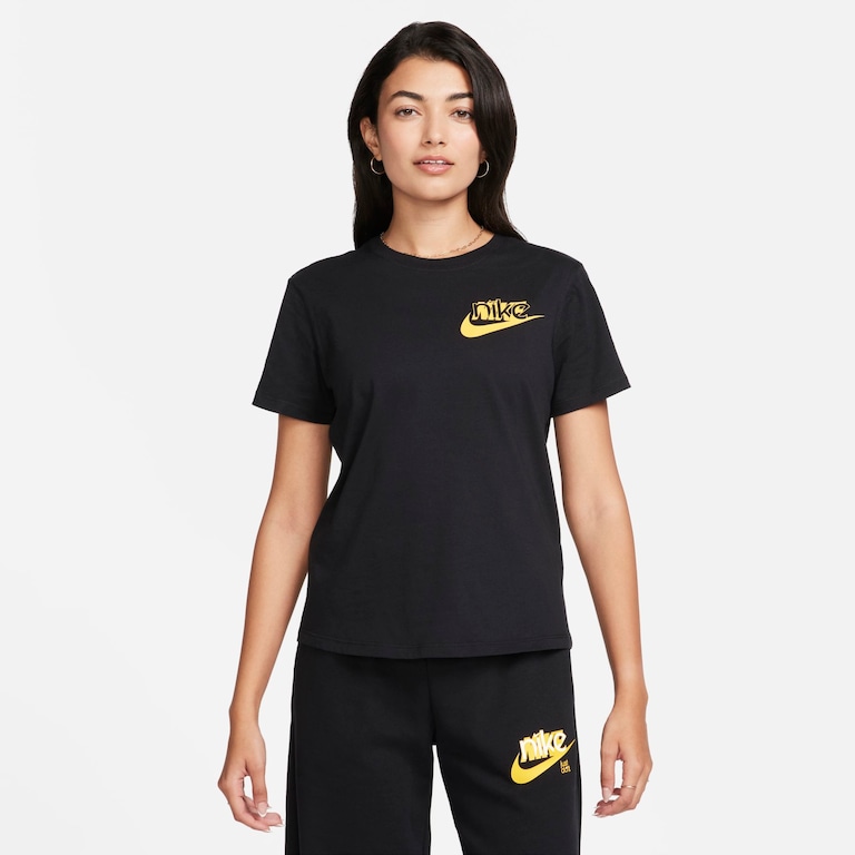 Camiseta Nike Sportswear Club Feminina - Foto 1