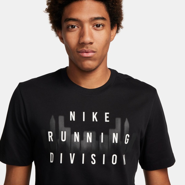 Camiseta Nike Dri-FIT Run Division Masculina - Foto 3