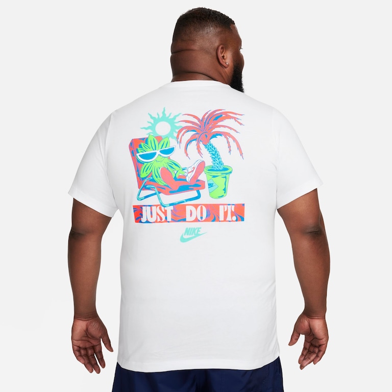 Camiseta Nike Sportswear Masculina - Foto 6